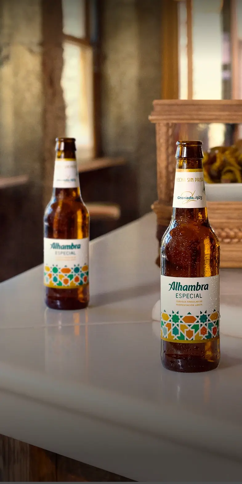 Bares únicos de Granada: historias que se viven sin prisa - Cervezas Alhambra