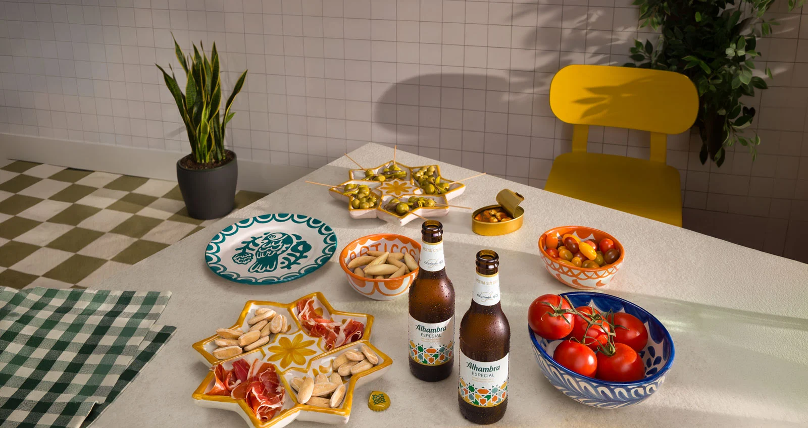 Vajilla Fundación Fajalauza con Asis Percales